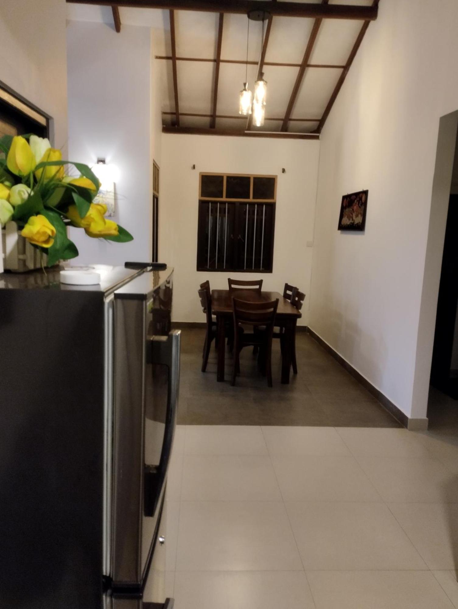 Villa Hilltop By Yehansa With Unlimited Fiber Wifi Hikkaduwa Kültér fotó