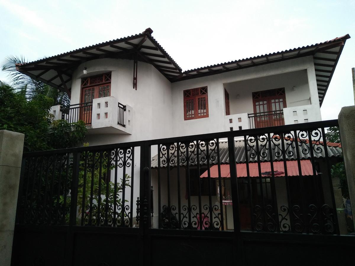 Villa Hilltop By Yehansa With Unlimited Fiber Wifi Hikkaduwa Kültér fotó